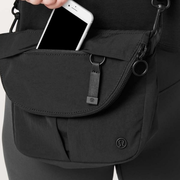 lululemon athletica Handbags - Lululemon Festival Bag 5L Black